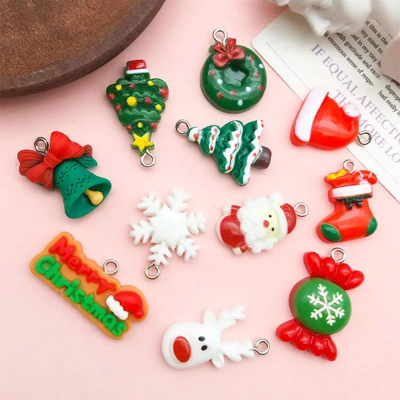 1 Piece 15 * 22mm 15 * 26mm 17 * 22mm Resin Christmas Tree Santa Claus Christmas Socks Pendant