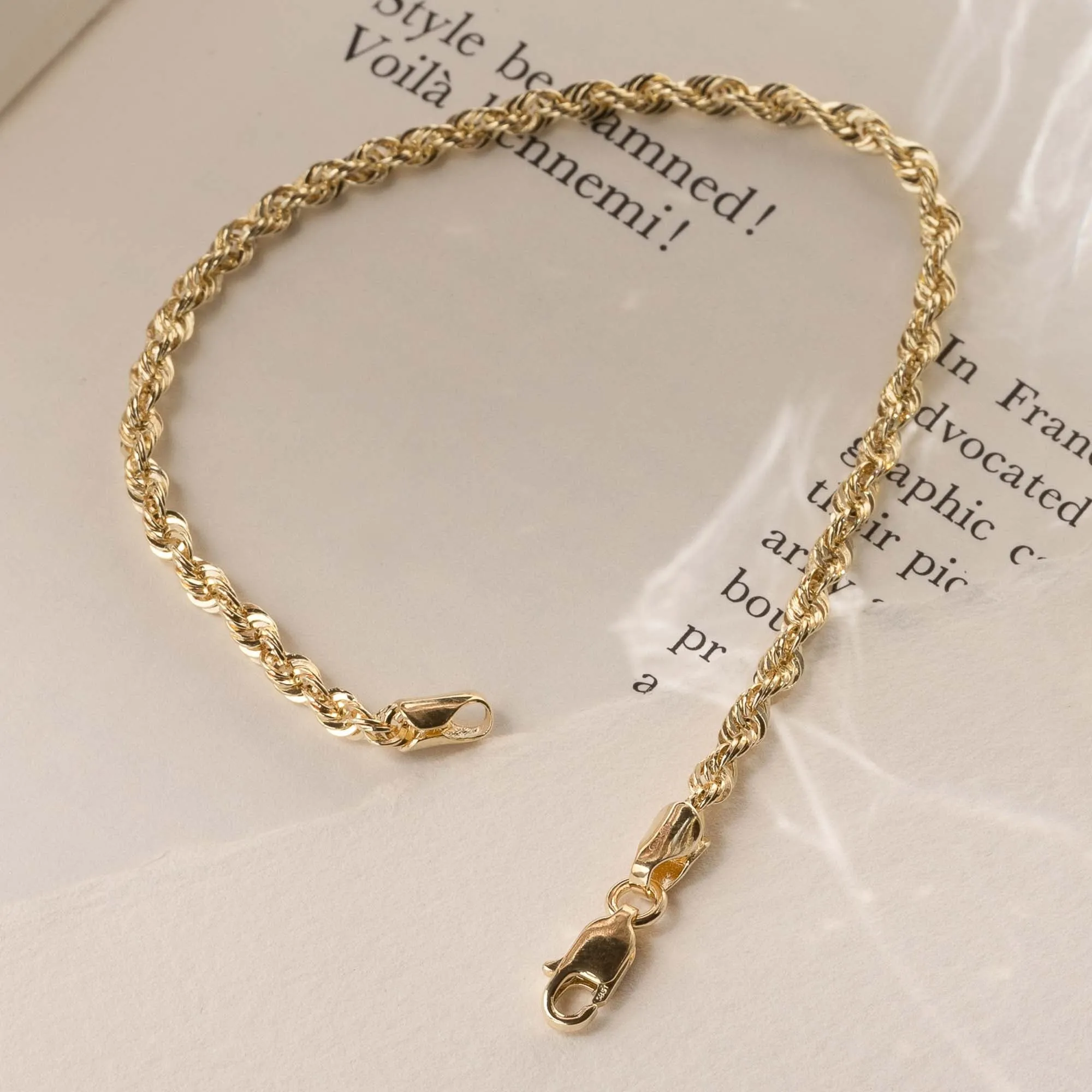 Cadeau d'Isabel 14 karat gold necklace and bracelet gift set