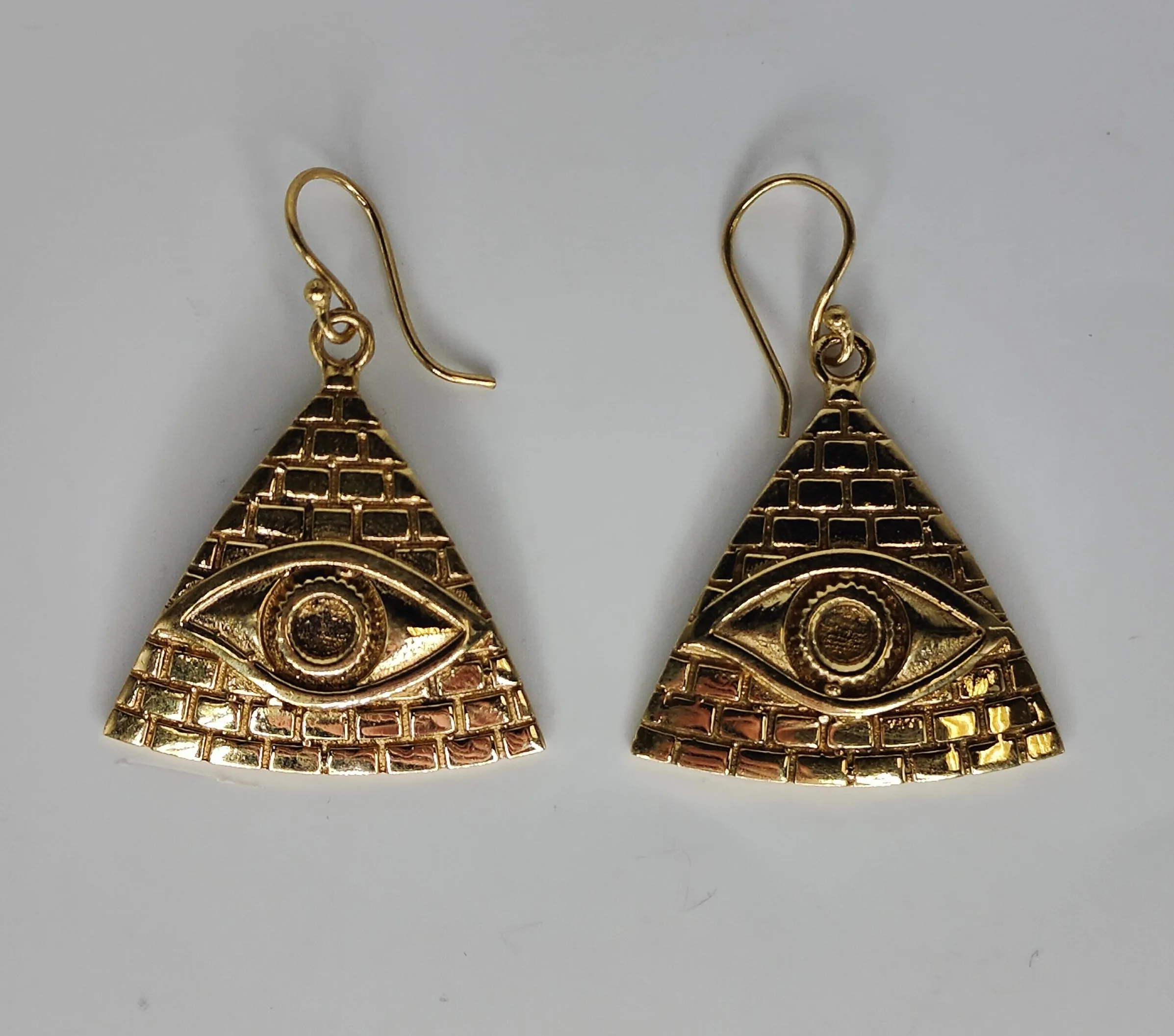 Kala Pyramid Eye Earrings