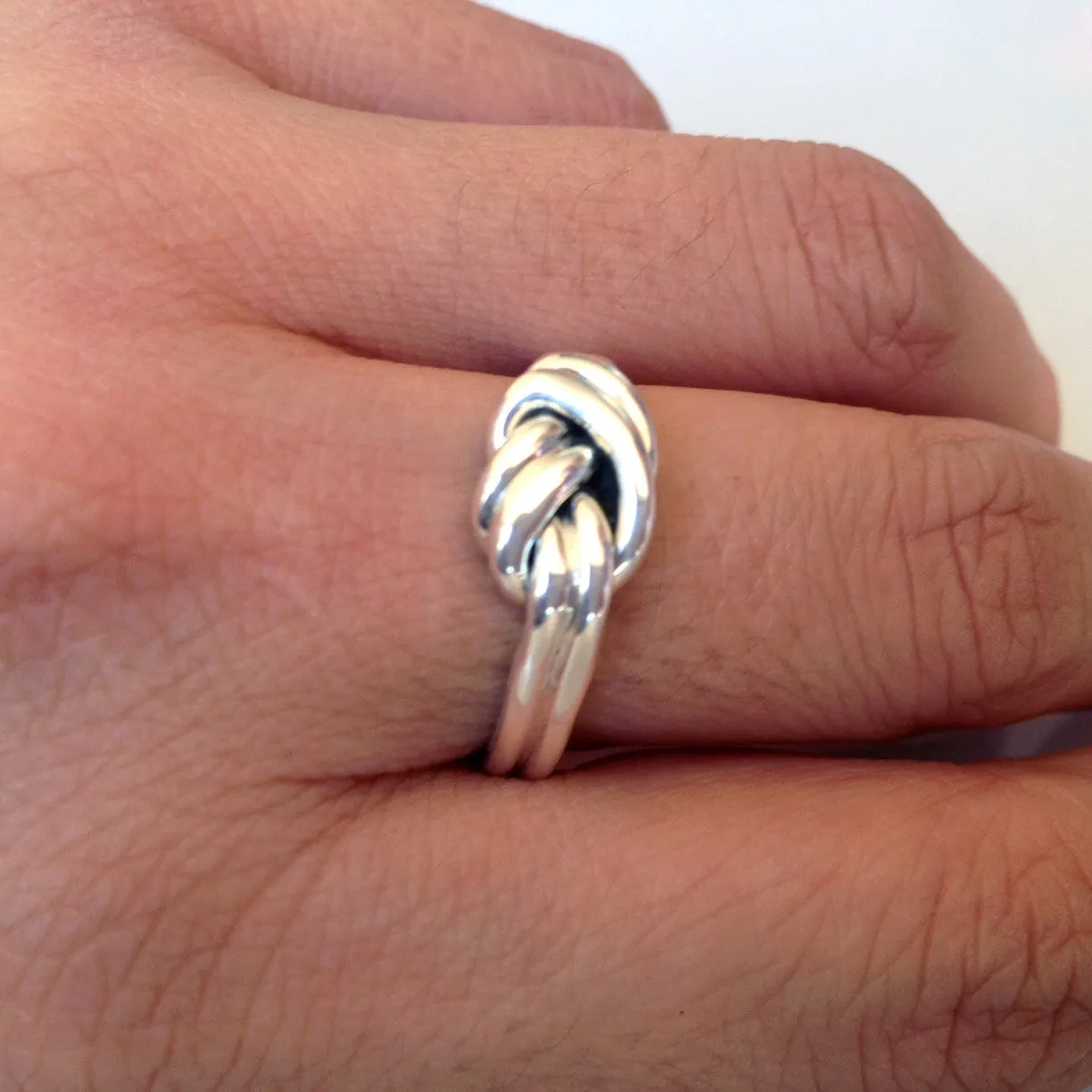 Simple Connected Double Knot Ring