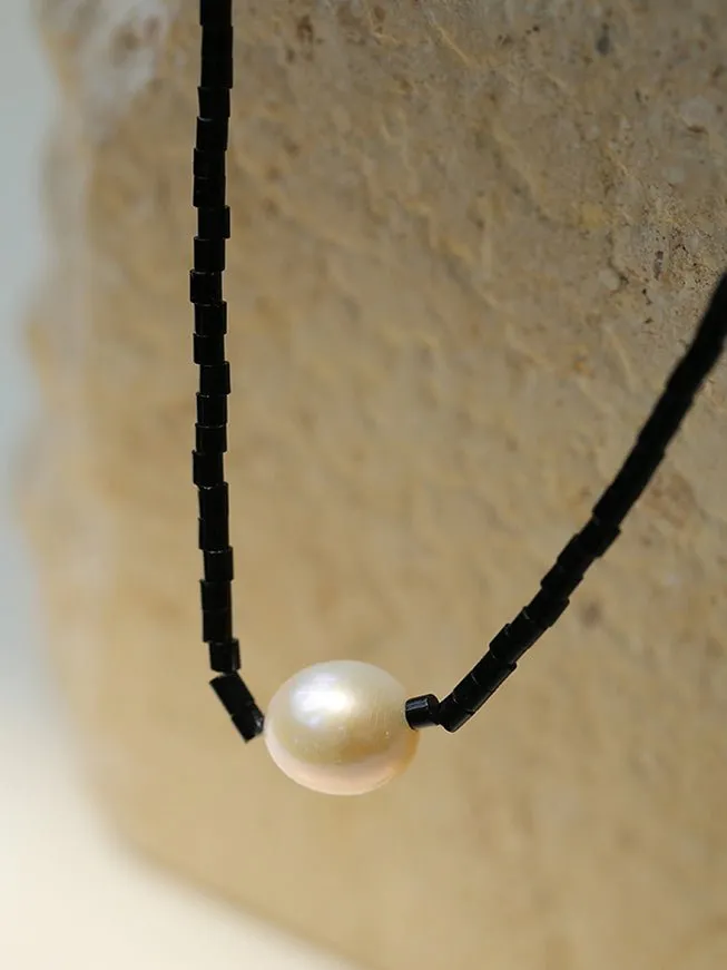 Vintage Black Agate Pearl Collarbone Necklace